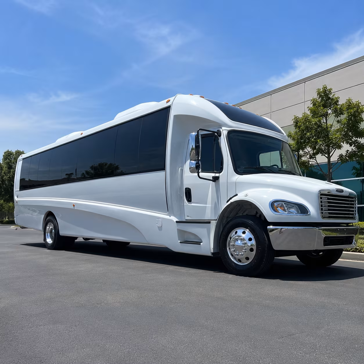macon 15 passenger minibus
