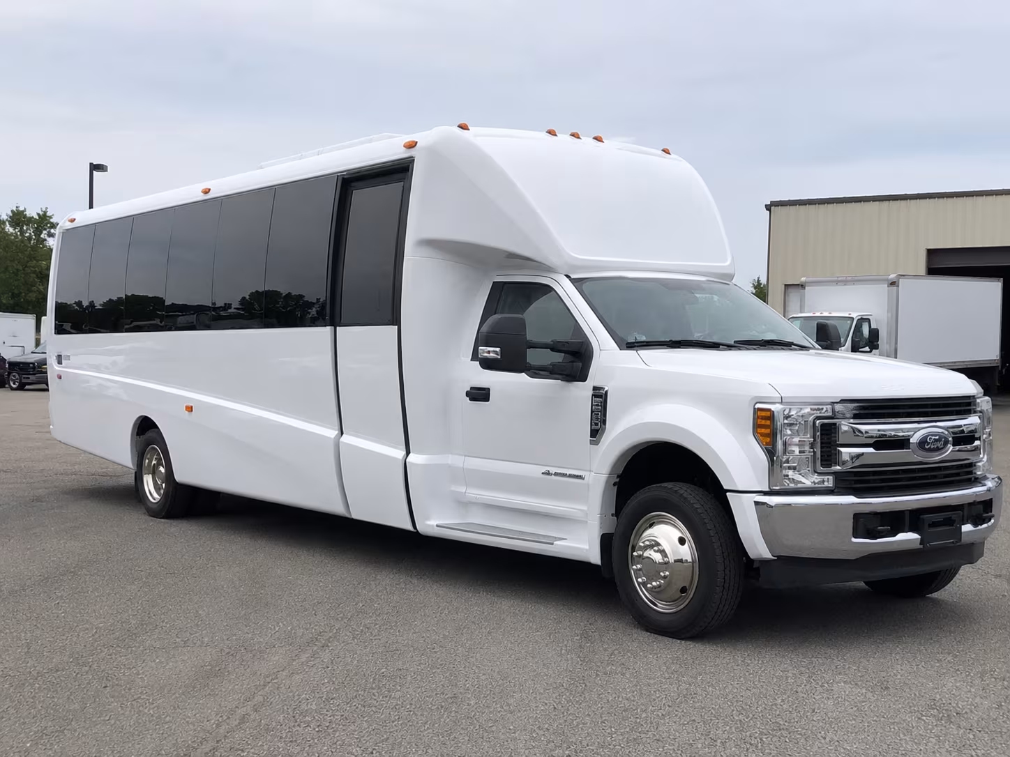 party bus rentals for macon area proms