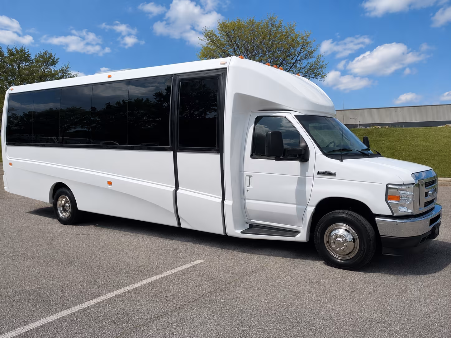 wedding and rehearsal dinner buses worth celebrating
